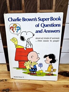 Vintage 1976 Peanuts Snoopy Charles Shultz Super Book Of Questions & Answers